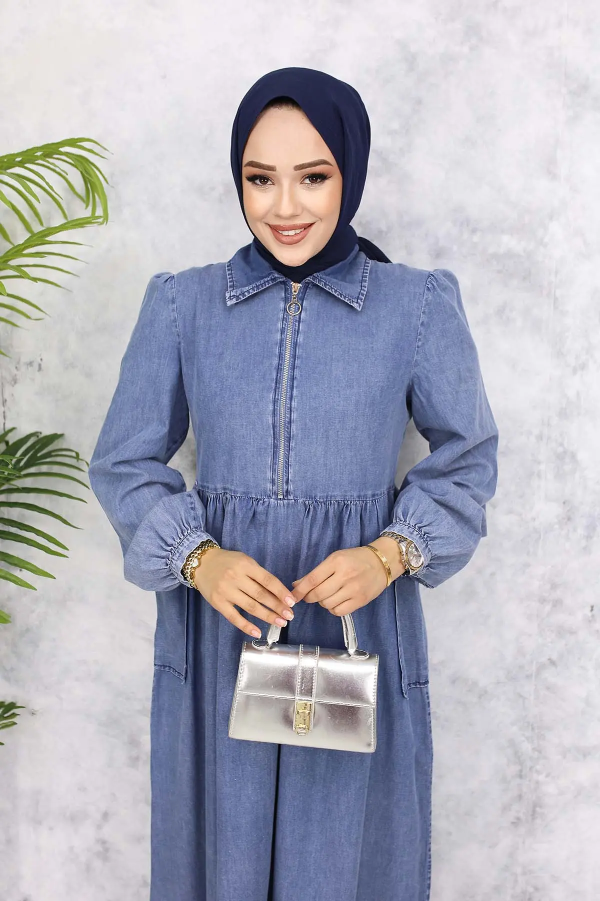 Denim Dress With Half Zipper Pockets-detail