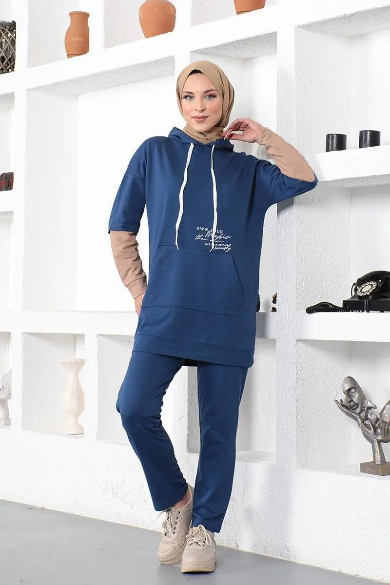 Text Printed Sports Suit-detail