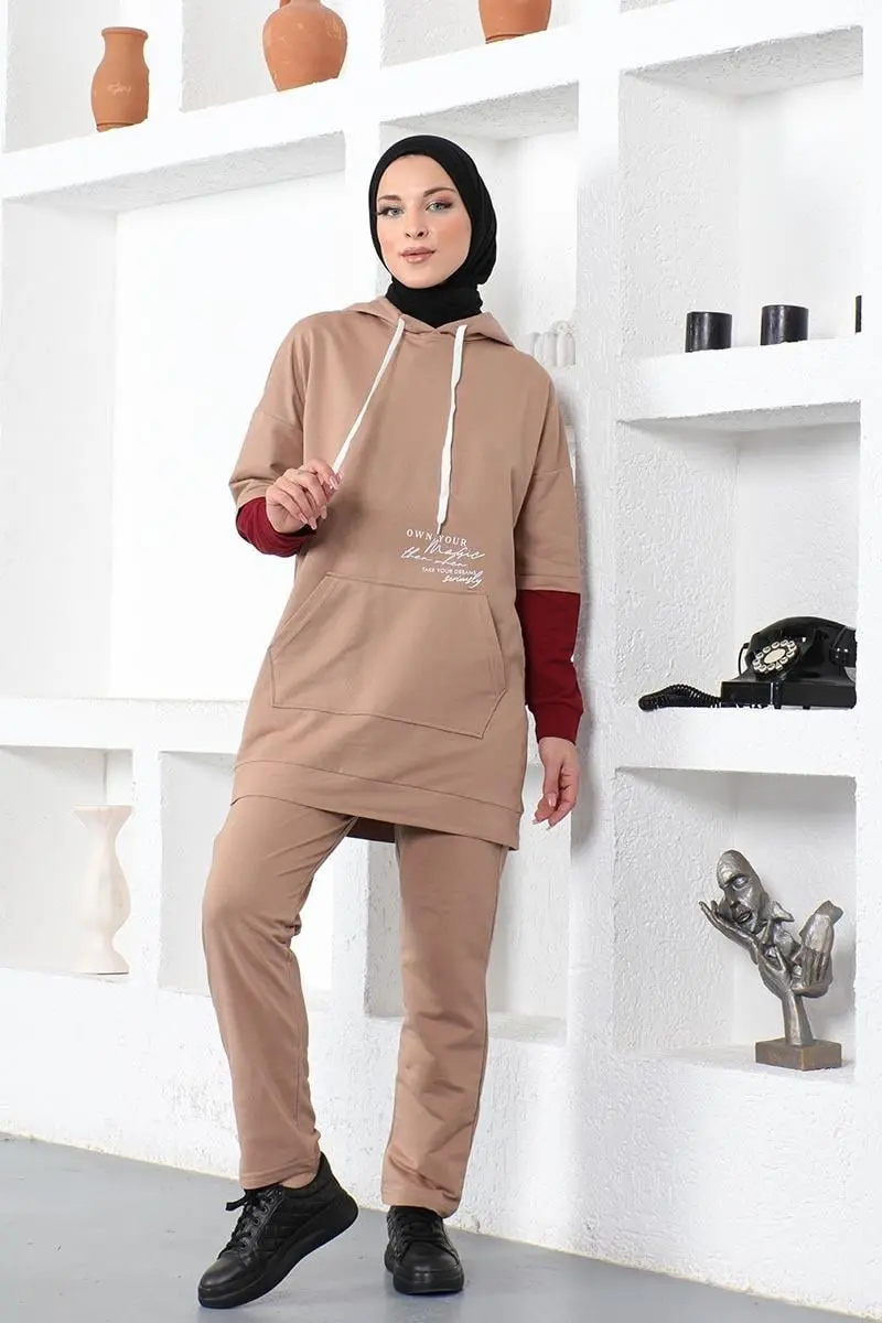 Text Printed Sports Suit-detail