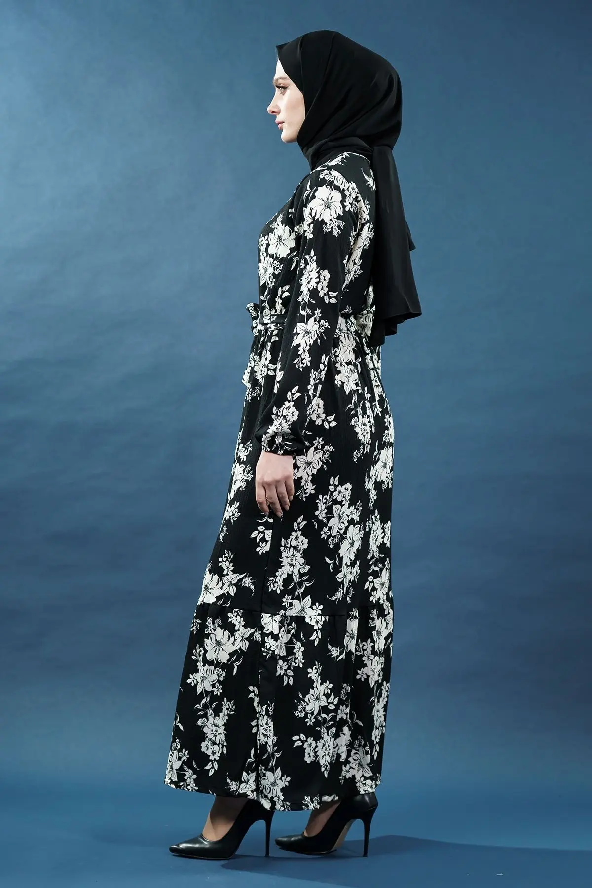 Yeni Sezon Bürümcük Çiçek Desenli Siyah Elbise-detail