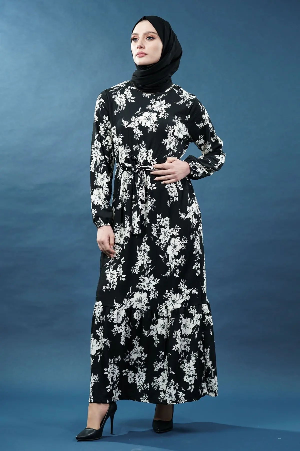 Yeni Sezon Bürümcük Çiçek Desenli Siyah Elbise-detail