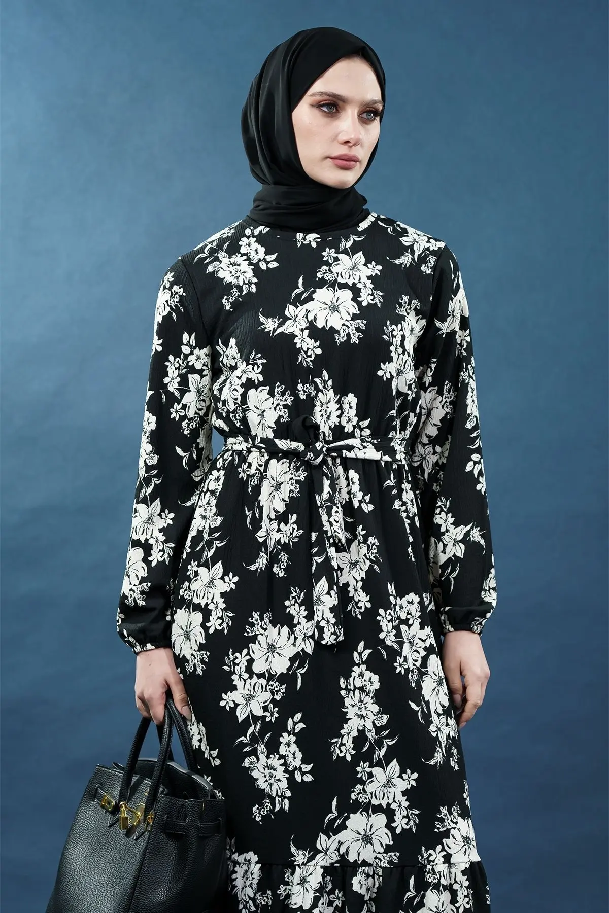 Yeni Sezon Bürümcük Çiçek Desenli Siyah Elbise-detail