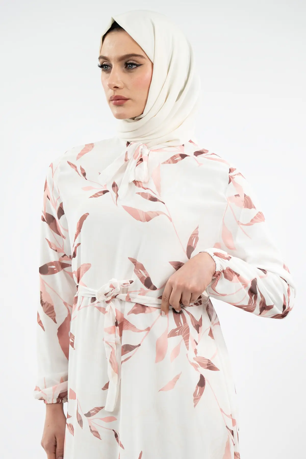 Yeni Sezon Çiçek Desenli Tesettür Elbise-detail