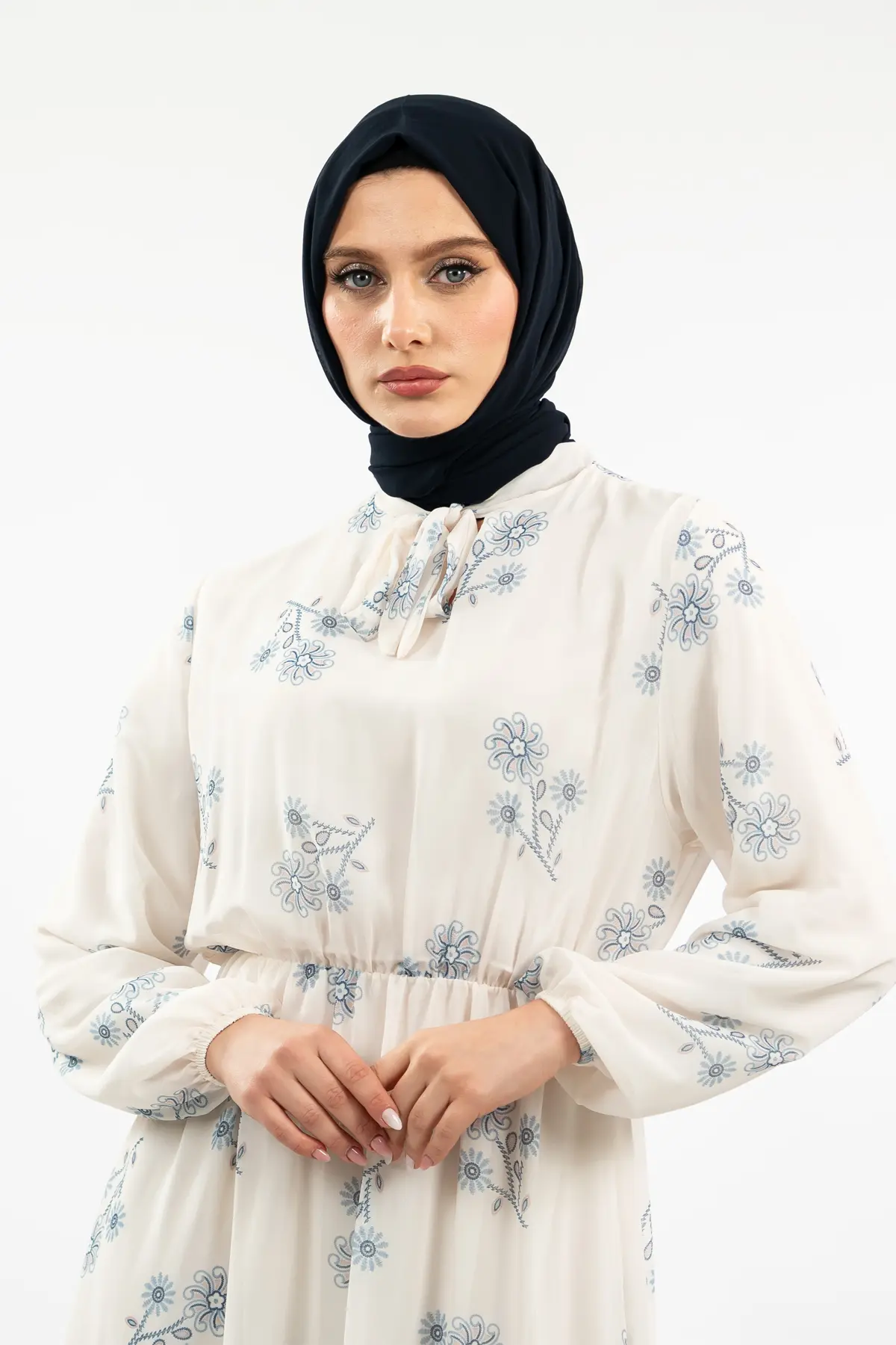 Yeni Sezon Çiçek Desenli Tesettür Elbise-detail