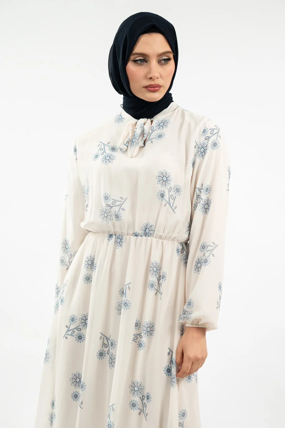Yeni Sezon Çiçek Desenli Tesettür Elbise-detail