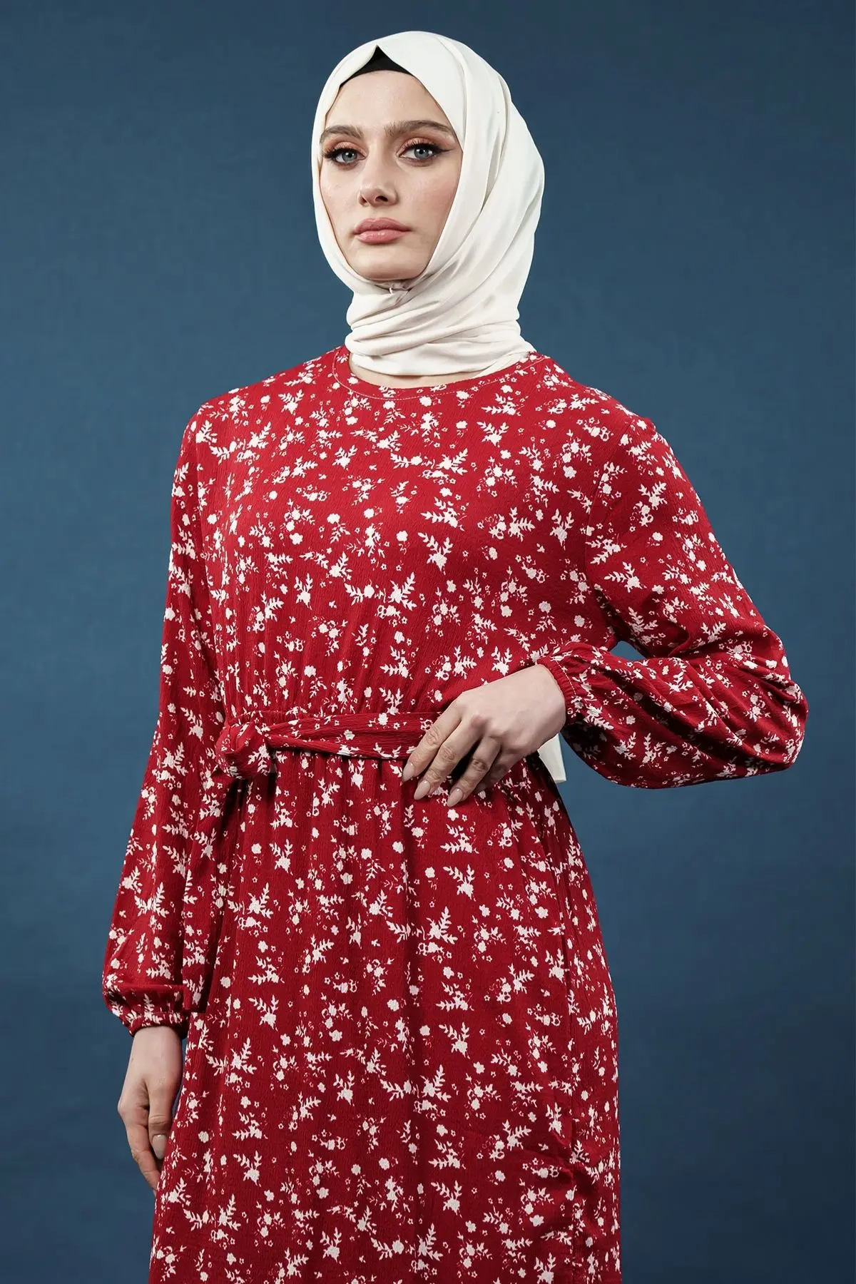 Yeni Sezon Çiçekli Bürümcük Kırmızı Elbise-detail