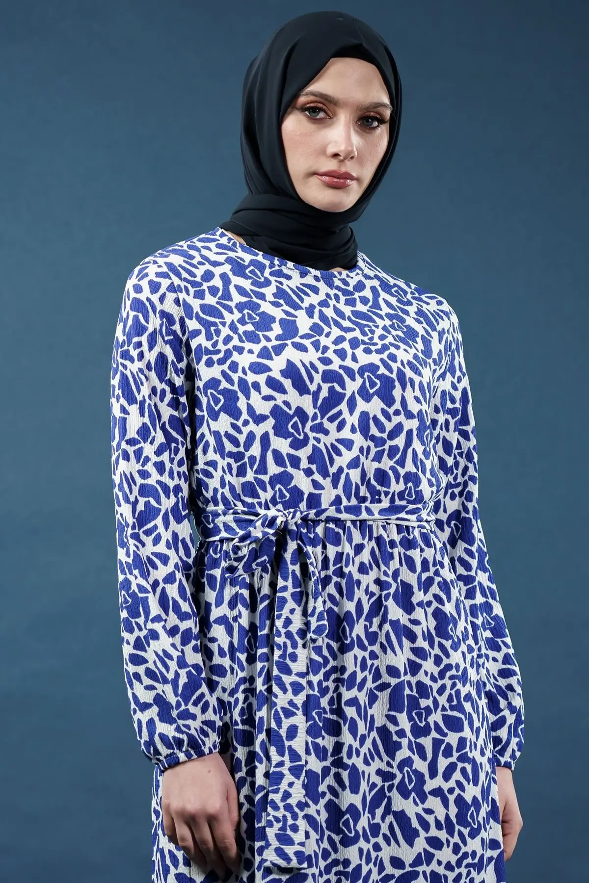 Yeni Sezon Desenli Bürümcük Mavi Tesettür Elbise-detail