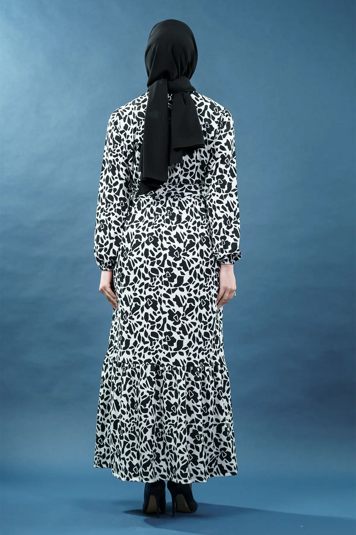 Yeni Sezon Desenli Bürümcük Siyah Tesettür Elbise-detail