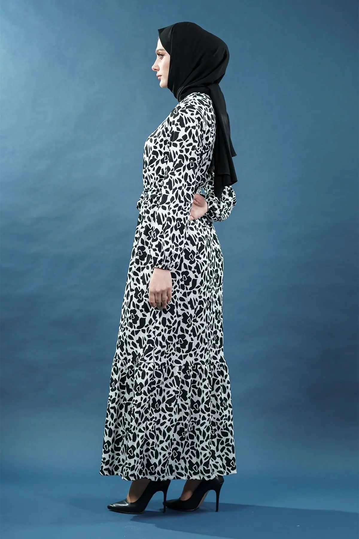 Yeni Sezon Desenli Bürümcük Siyah Tesettür Elbise-detail