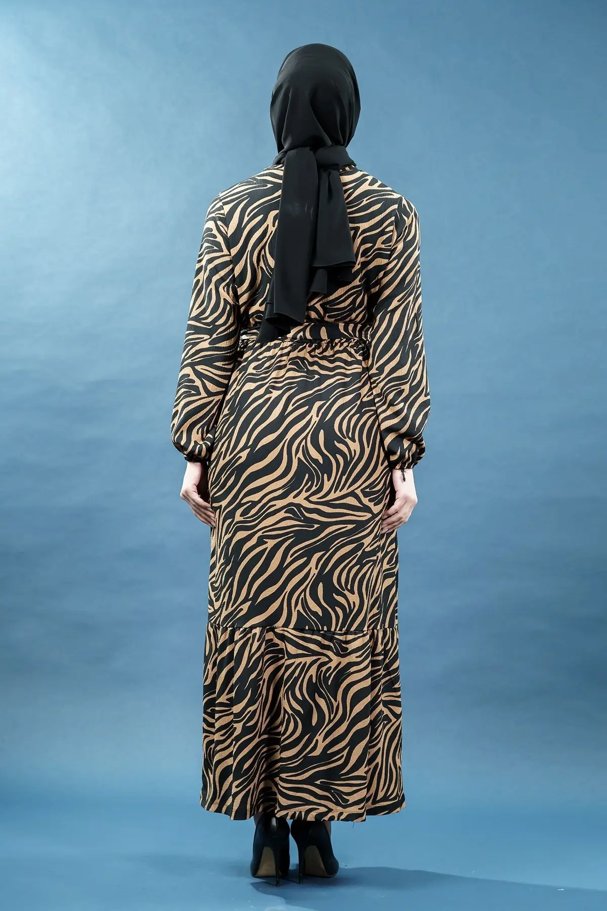 Yeni Sezon Desenli Bürümcük Taba Tesettür Elbise-detail