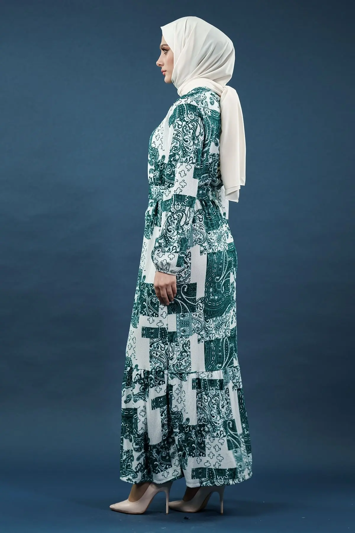 Yeni Sezon Desenli Bürümcük Yeşil Tesettür Elbise-detail