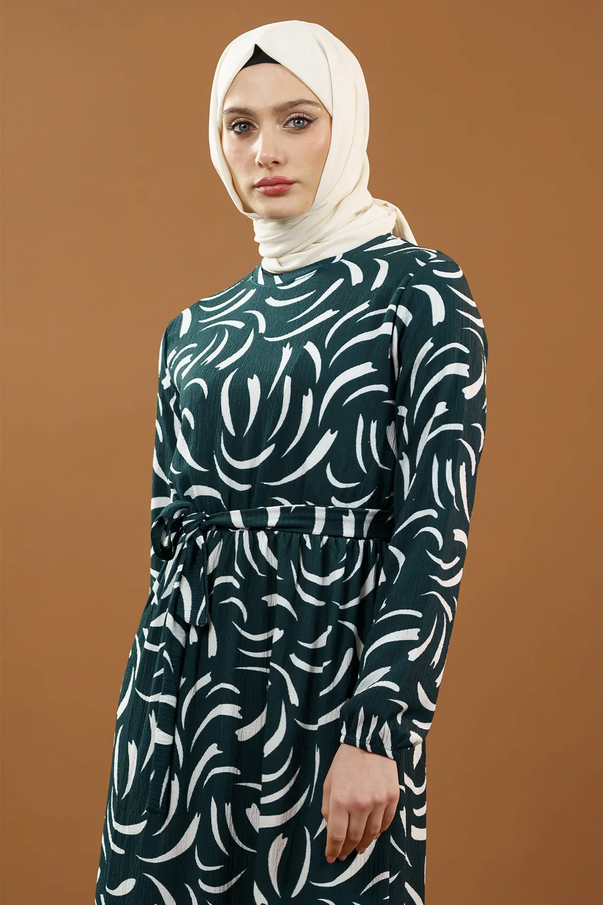 Yeni Sezon Desenli Bürümcük Yeşil Tesettür Elbise-detail