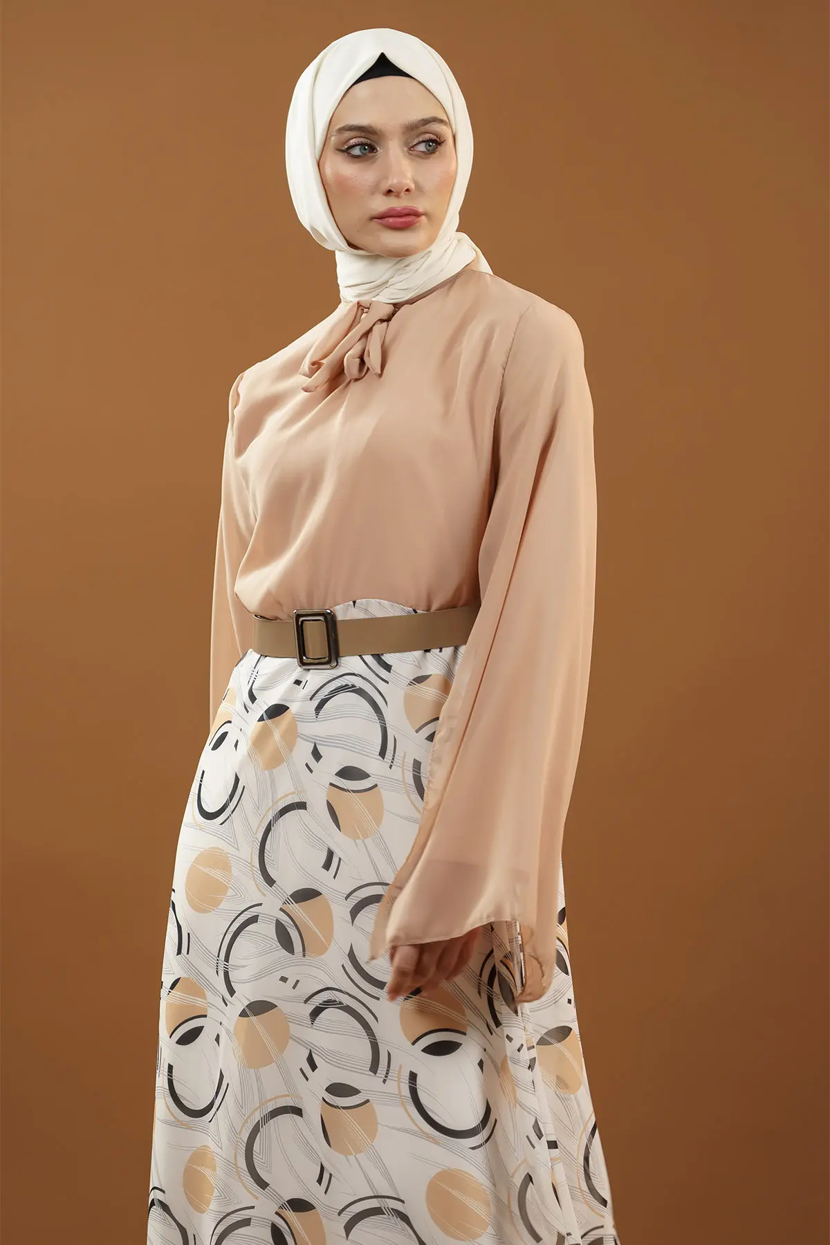 Yeni Sezon Eteği Desenli Tesettür Elbise-detail