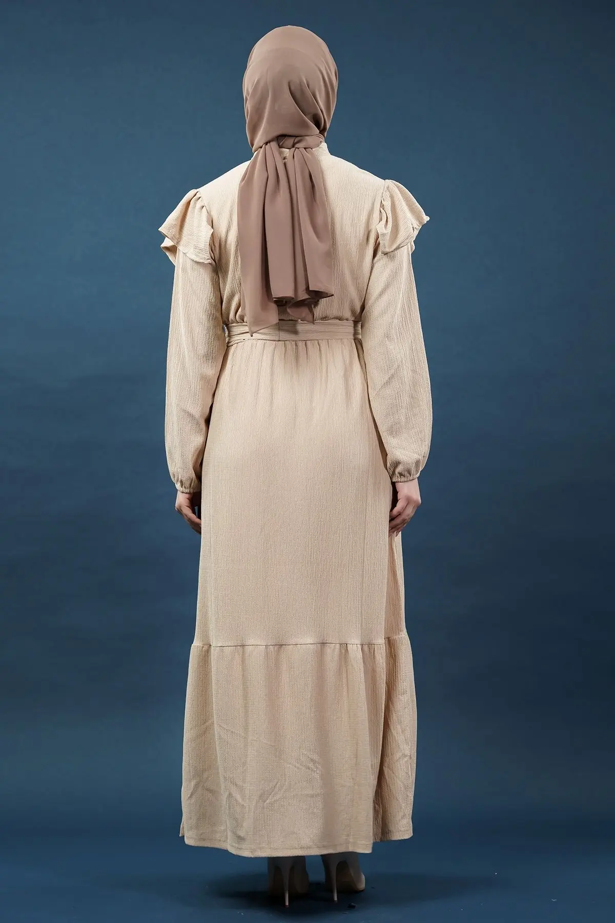 Yeni Sezon Fırfırlı Krem Elbise-detail