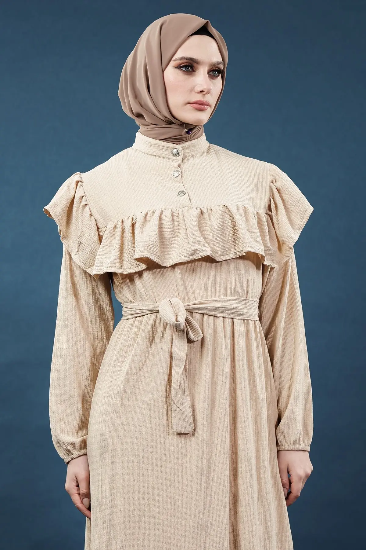 Yeni Sezon Fırfırlı Krem Elbise-detail