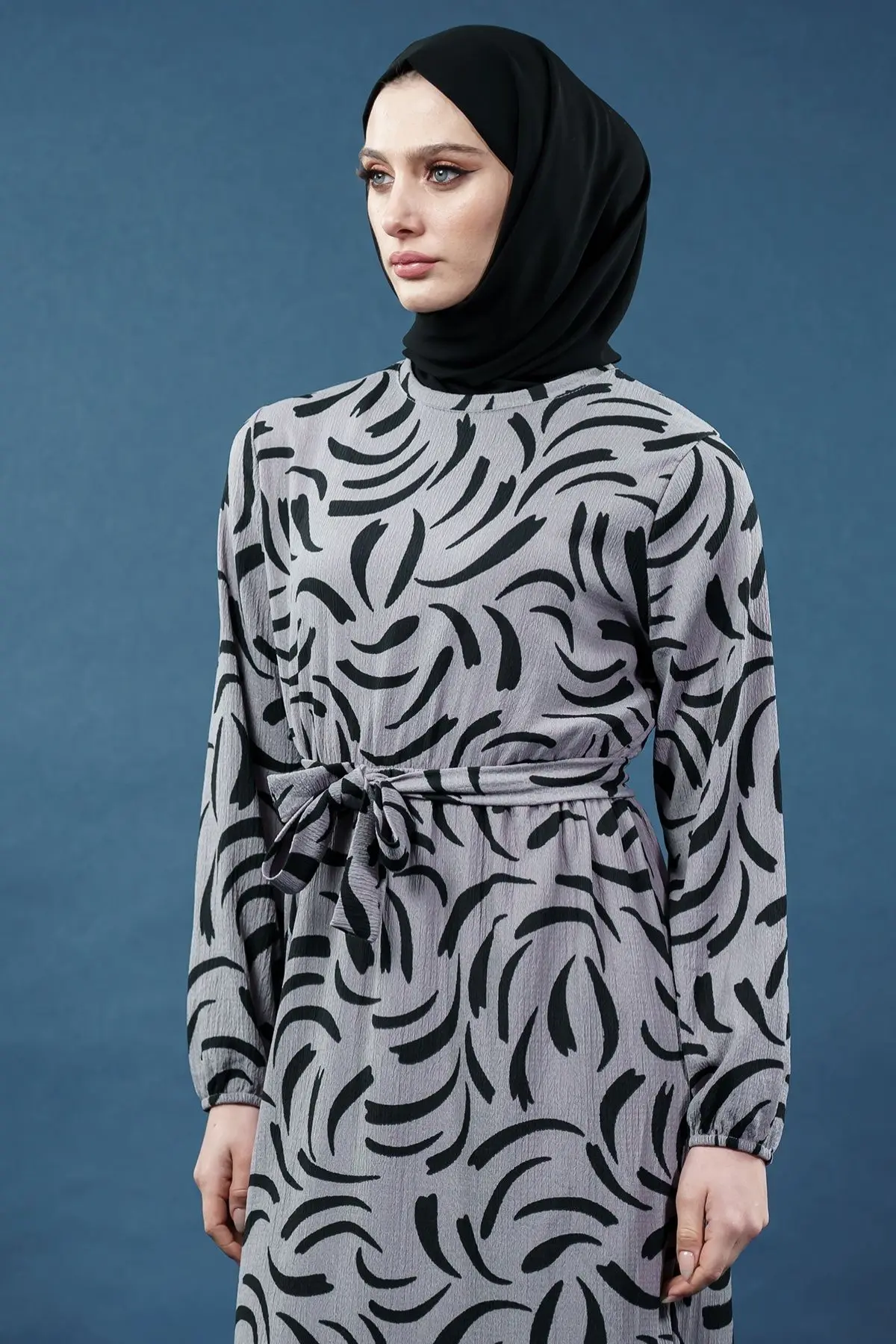 Yeni Sezon Kuşaklı Desenli Gri Elbise-detail