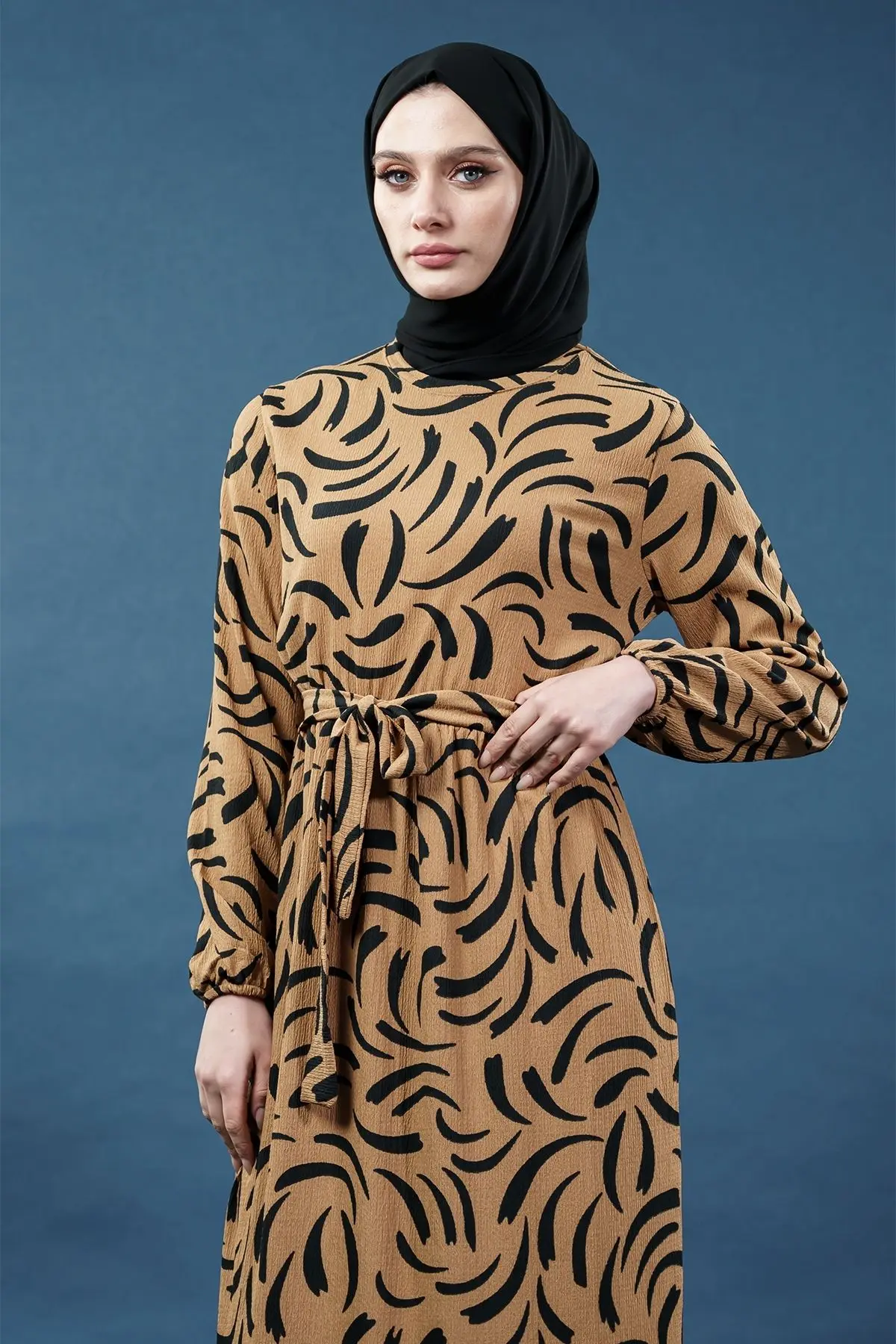 Yeni Sezon Kuşaklı Desenli Kahverengi Elbise-detail