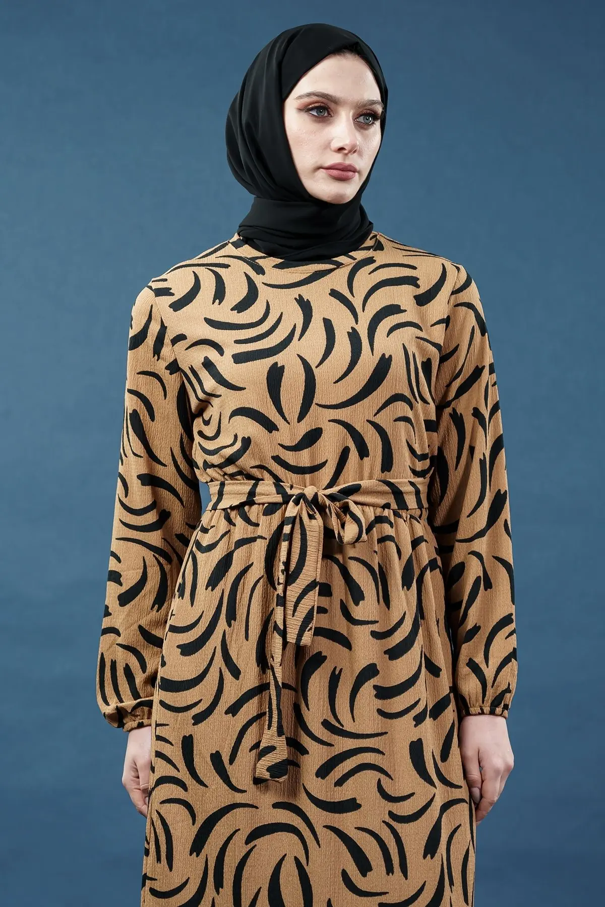 Yeni Sezon Kuşaklı Desenli Kahverengi Elbise-detail