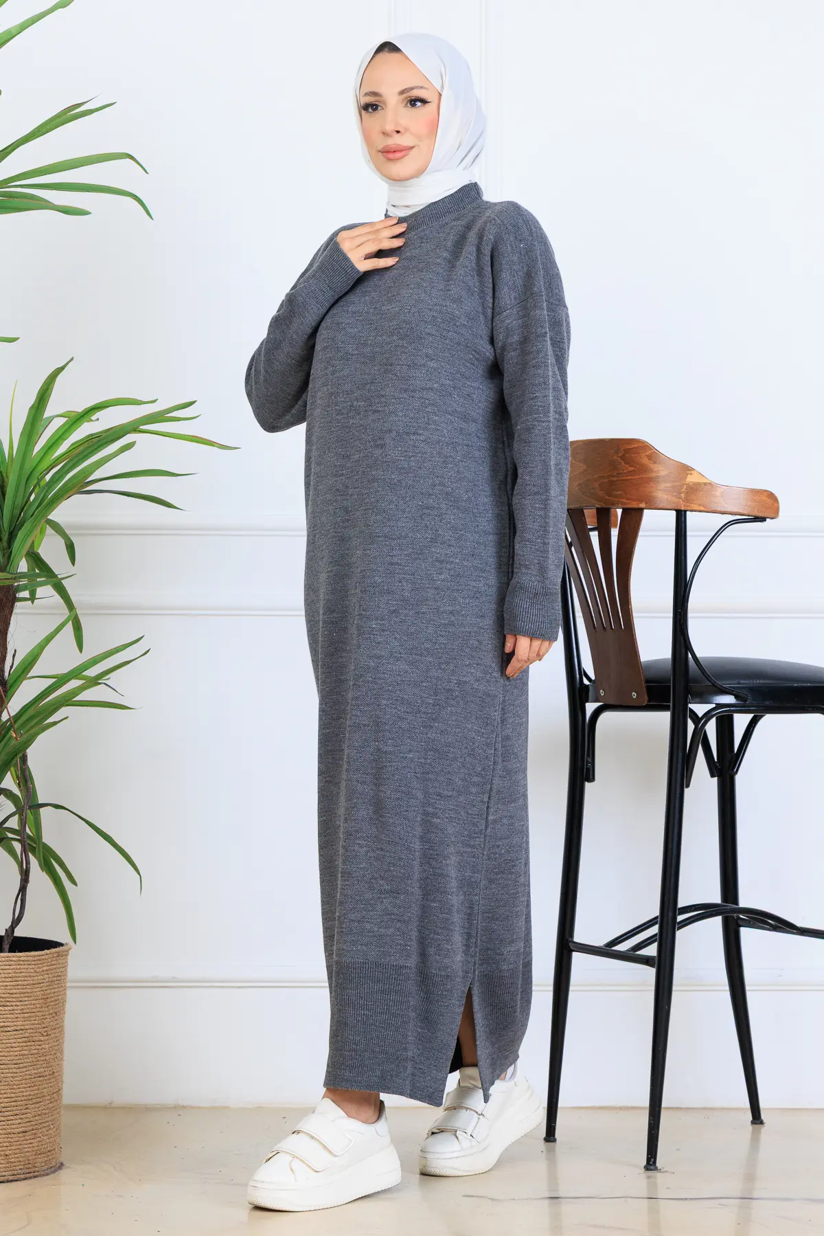 Yırtmaç Detaylı Triko Elbise-detail