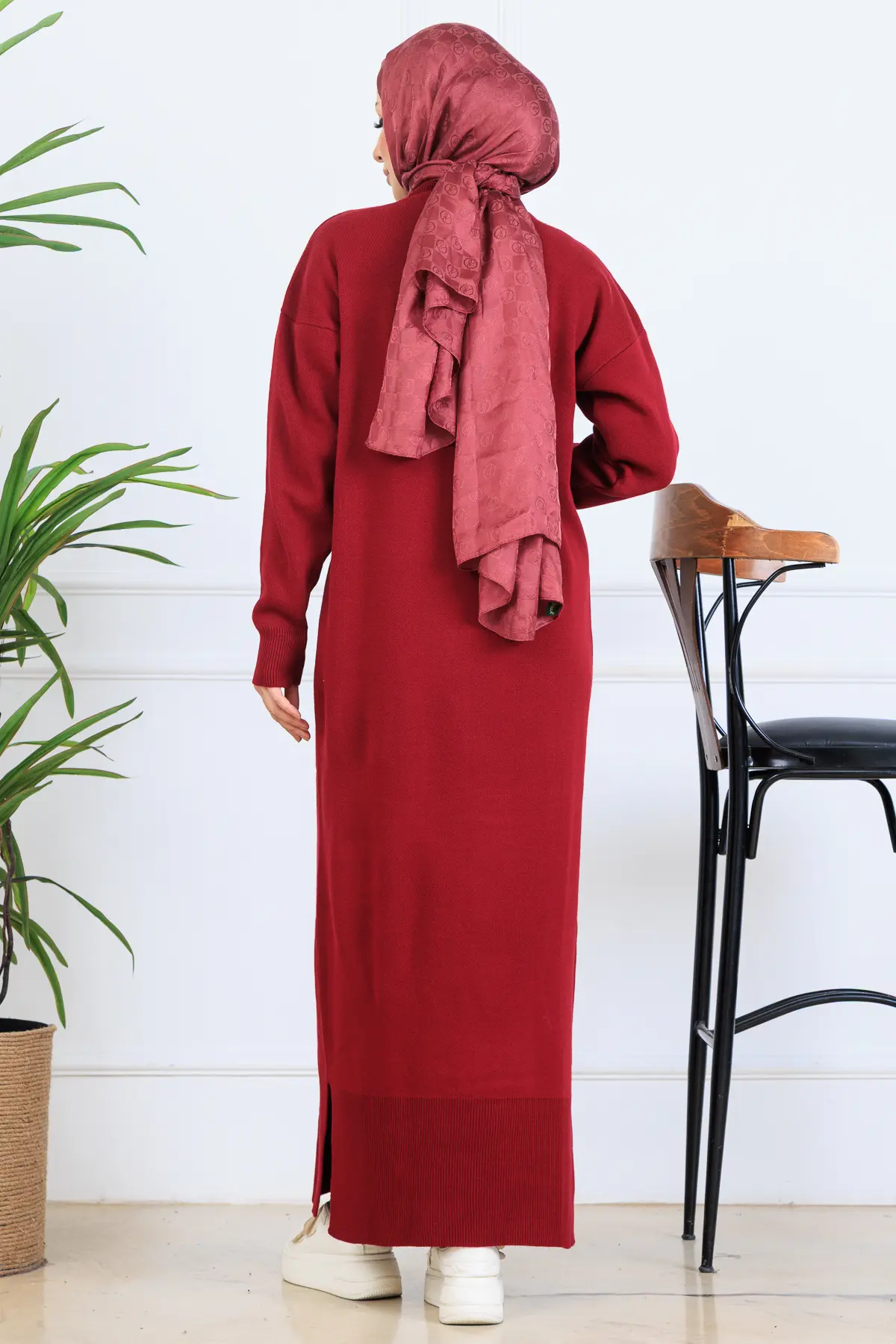 Yırtmaç Detaylı Triko Elbise-detail