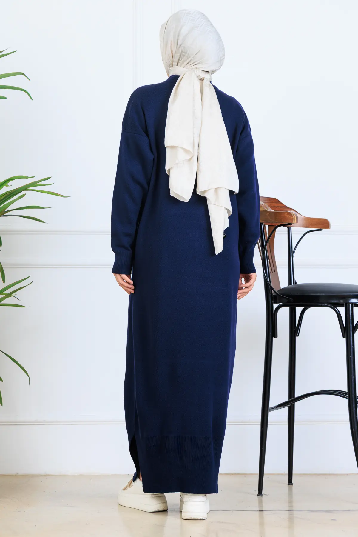 Yırtmaç Detaylı Triko Elbise-detail