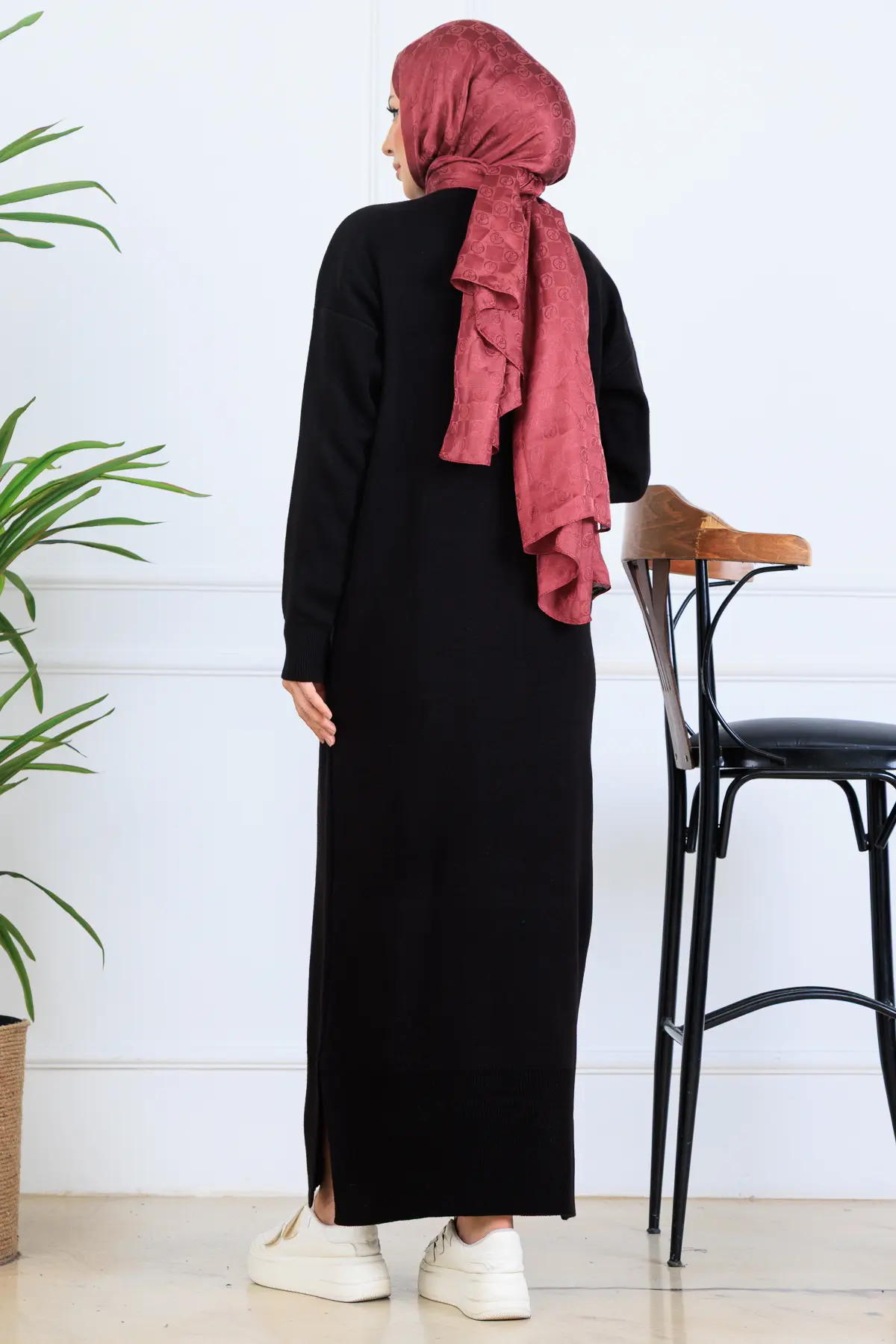 Yırtmaç Detaylı Triko Elbise-detail