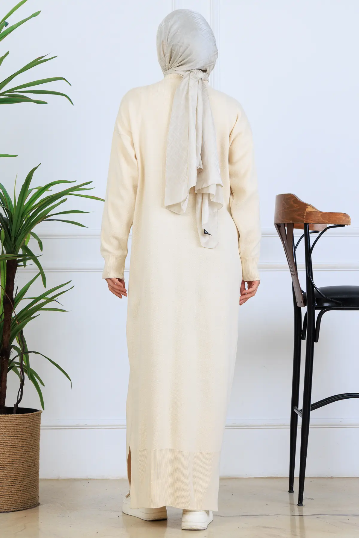 Yırtmaç Detaylı Triko Elbise-detail