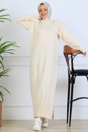 Yırtmaç Detaylı Triko Elbise