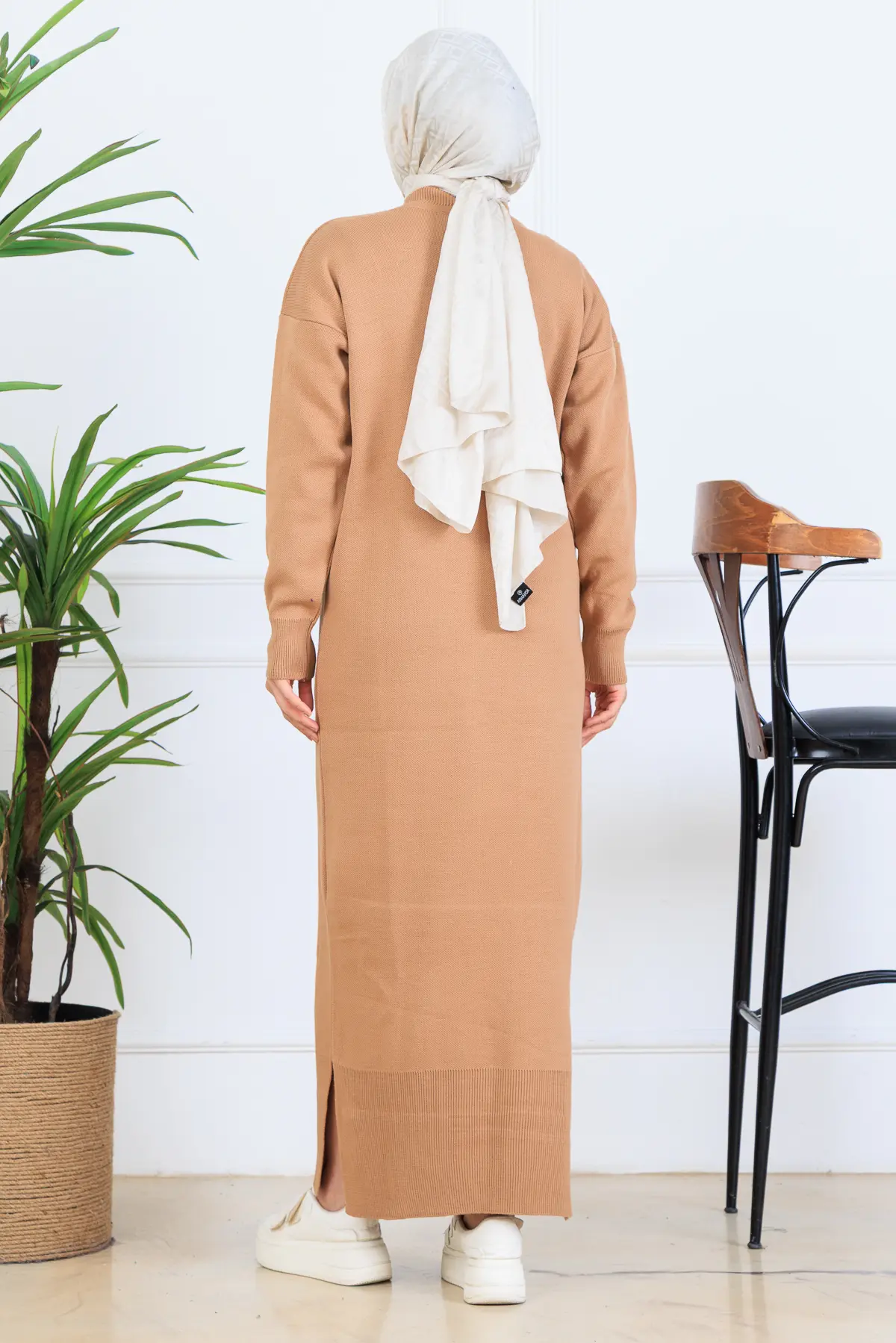 Yırtmaç Detaylı Triko Elbise-detail