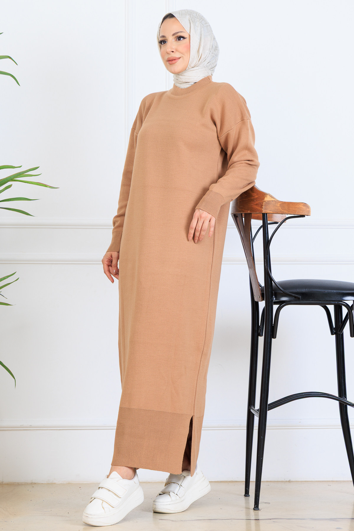 Slit Detailed Knit Dress