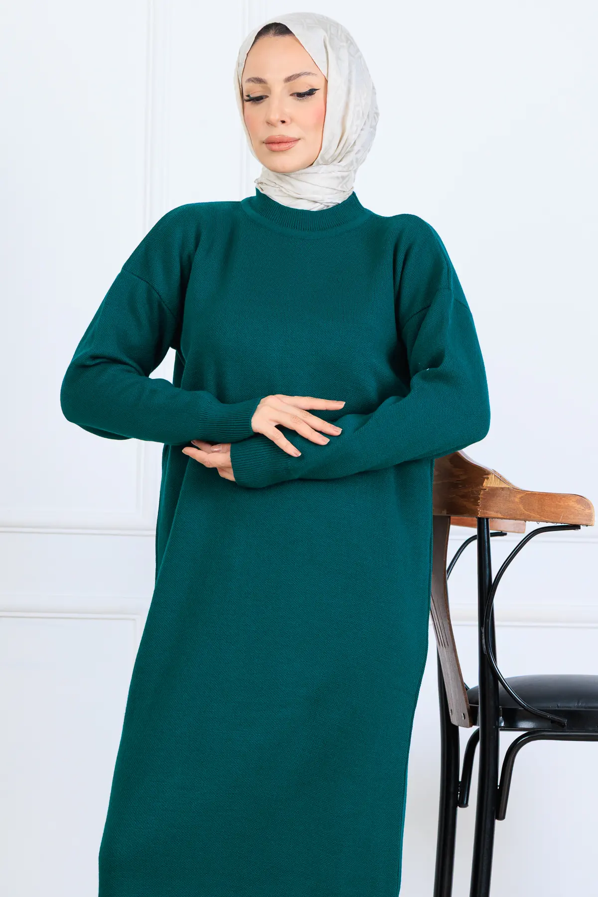 Yırtmaç Detaylı Triko Elbise-detail