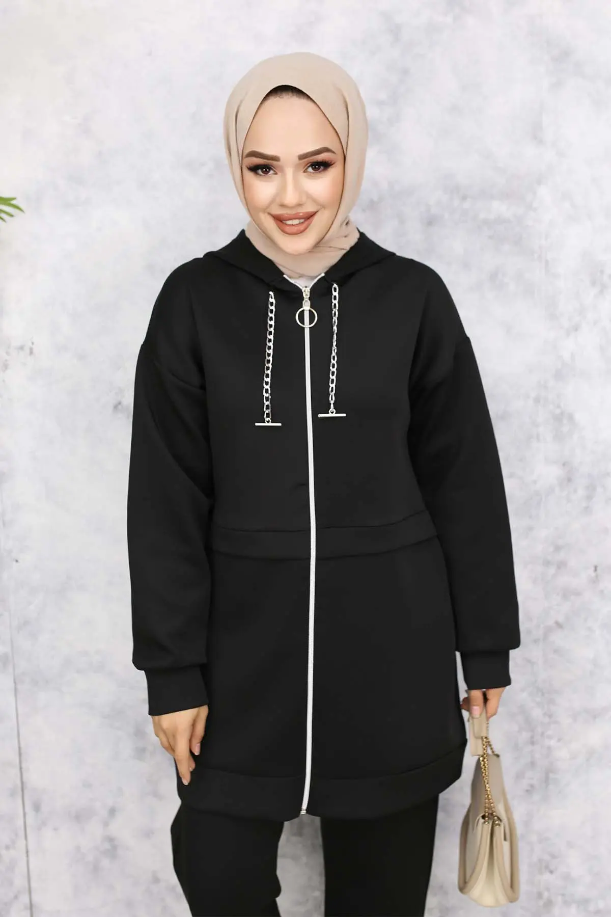 Collared Double Set With Coat Of Arms Detail-detail