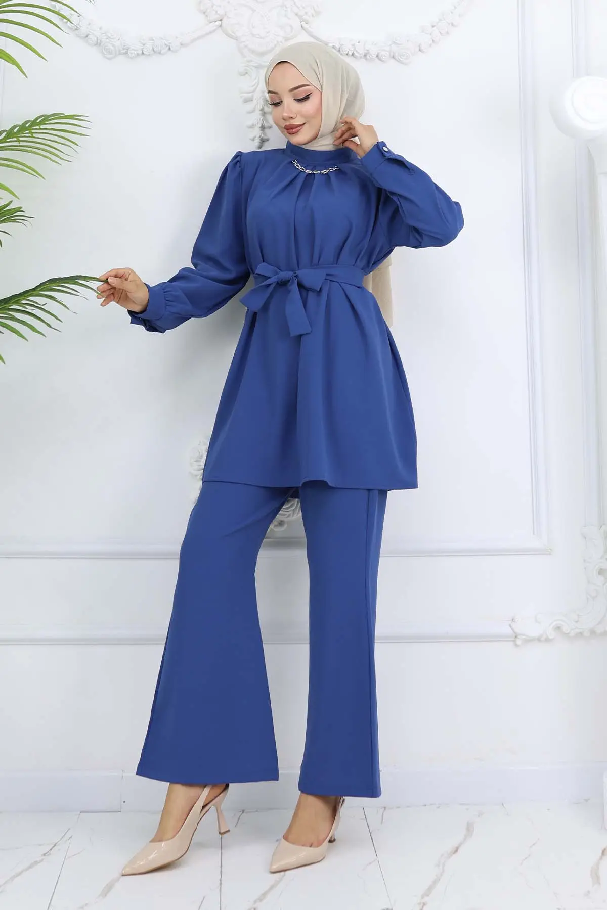 Chain Detailed Hijab Suit-detail