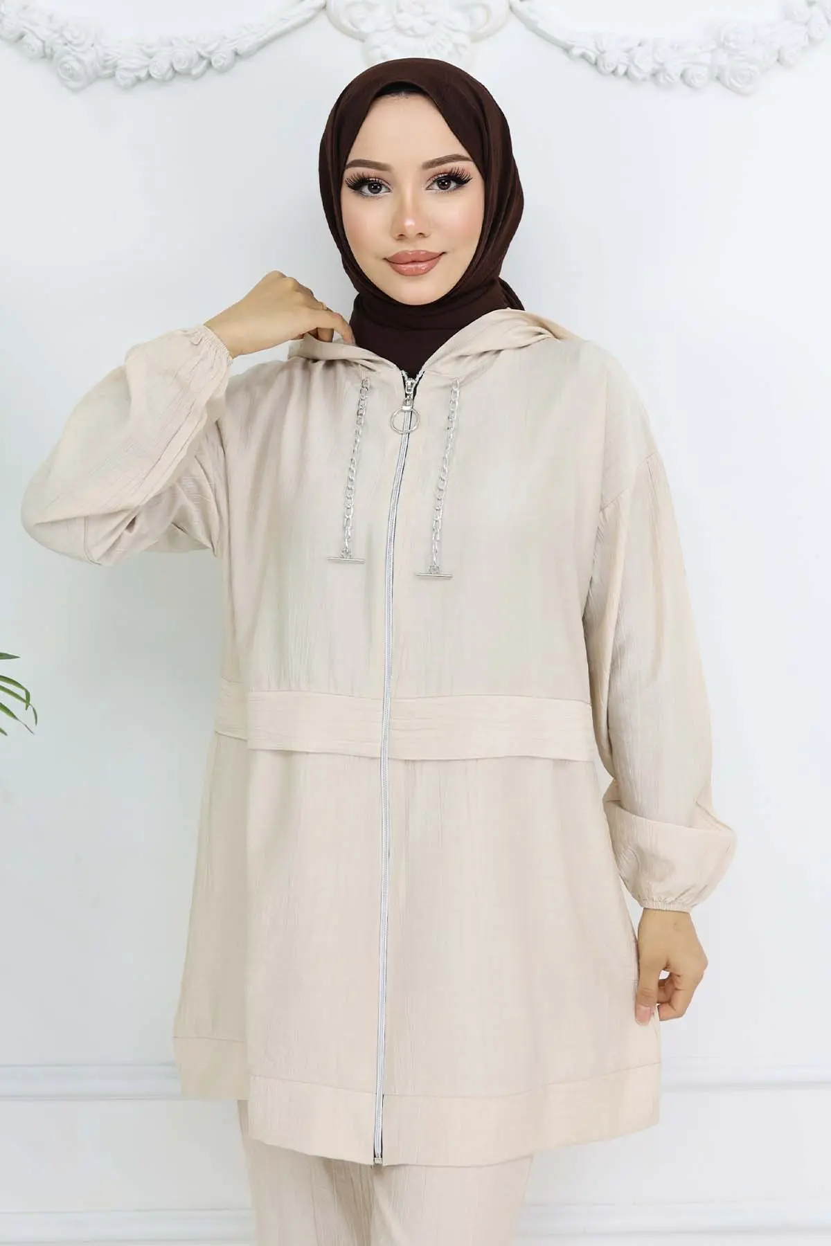 Chain Detailed Hijab Suit-detail