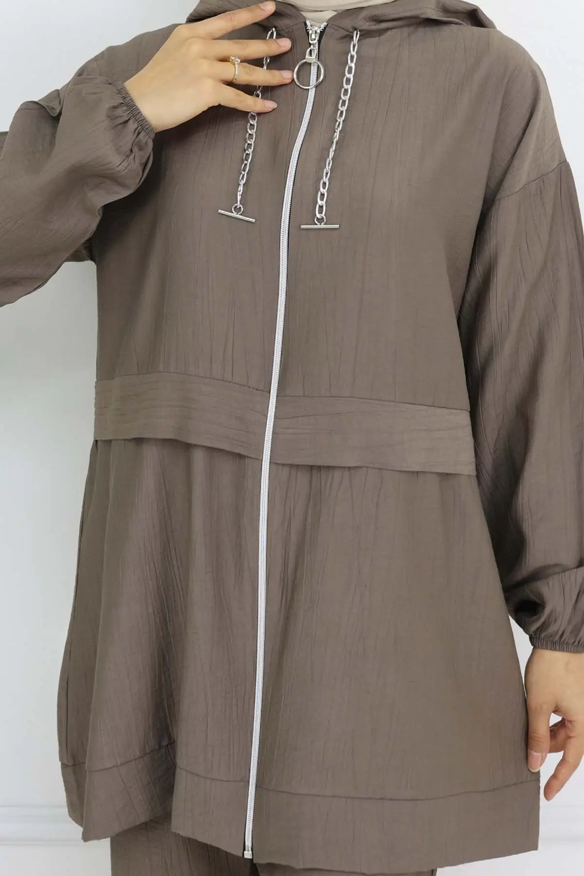 Chain Detailed Hijab Suit-detail