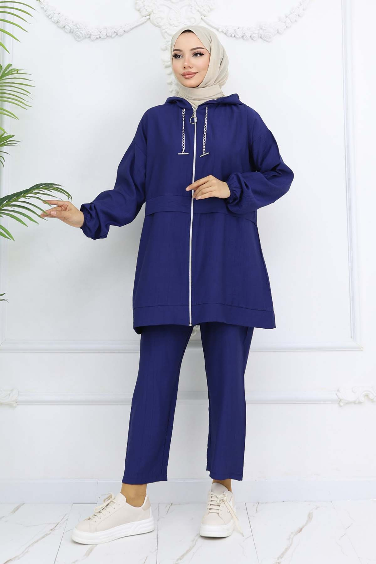 Chain Detailed Hijab Suit