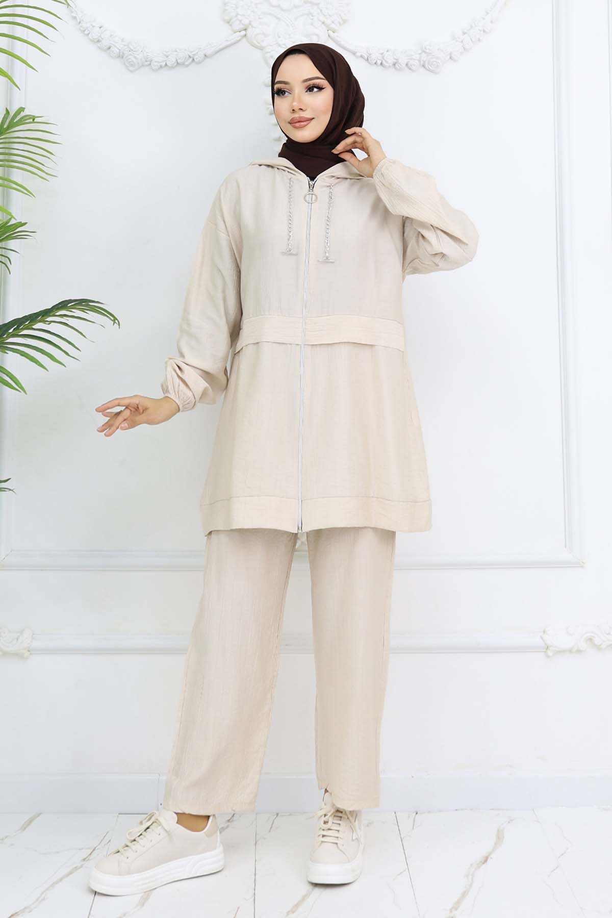 Chain Detailed Hijab Suit