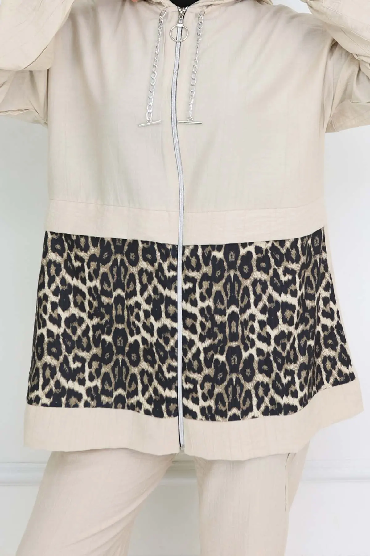 Chain Leopard Patterned Suit-detail